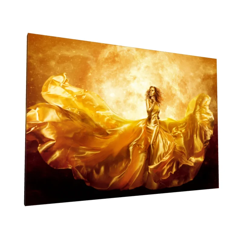 Tablou canvas: Femeie în Rochie Aurie cu Fundal Lunar