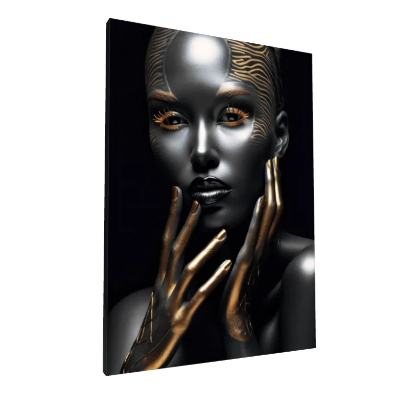 Tablou canvas: Portret Metalic cu Accente Aurii