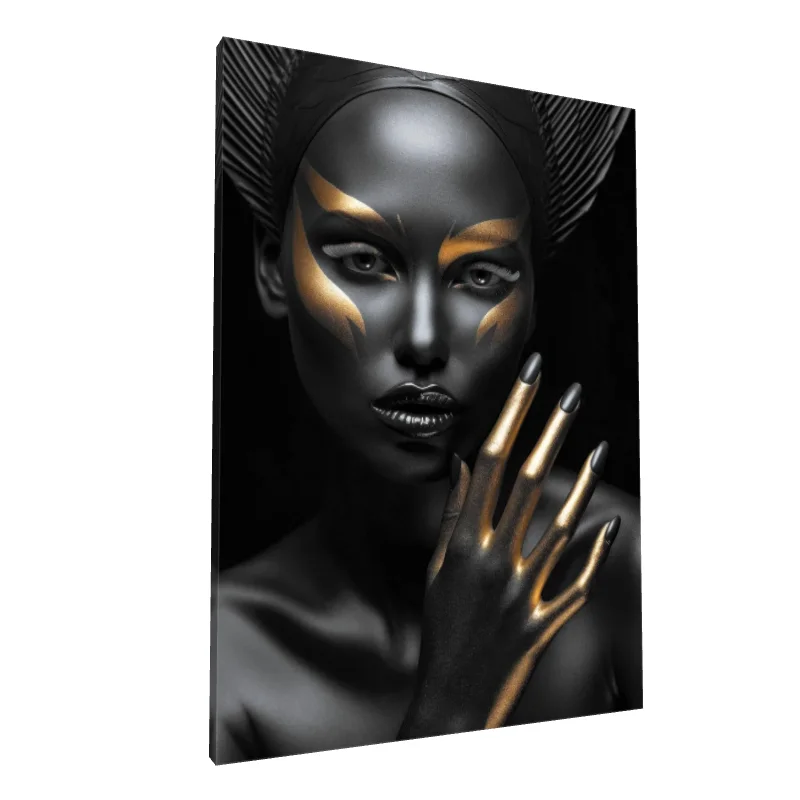 Tablou canvas: Portret Artistic cu Accente Aurii 23