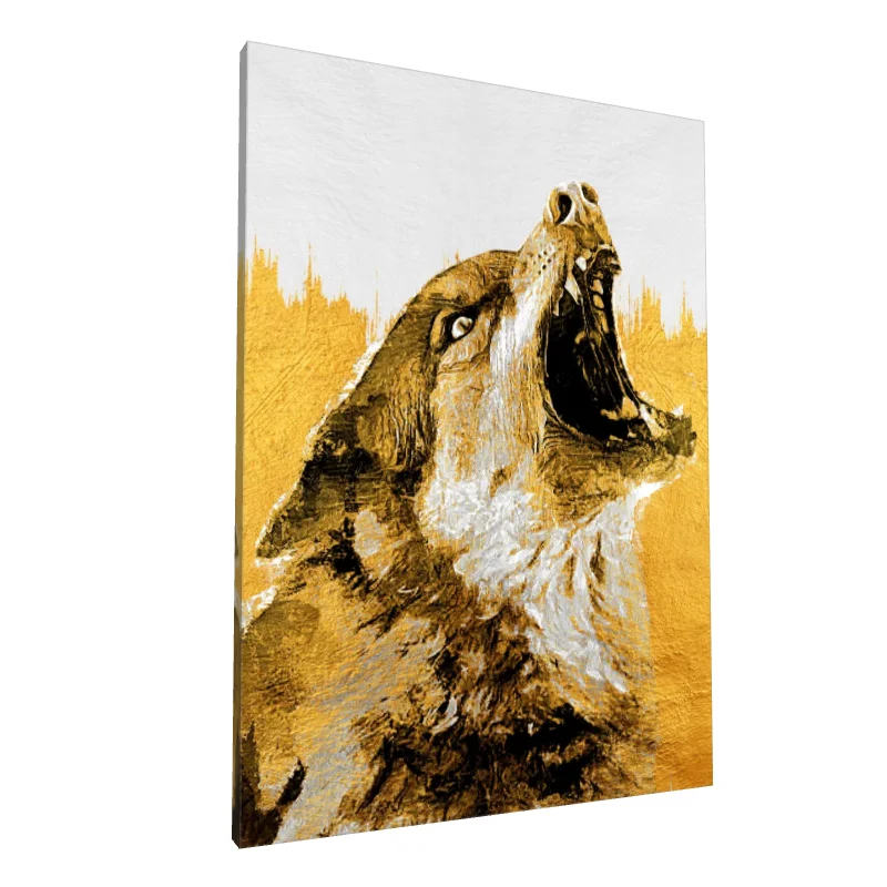 Tablou canvas: Portret Lup în Nuante Aurii