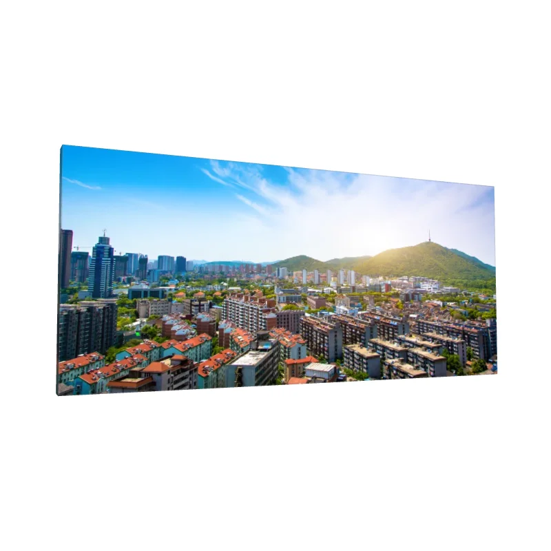 Tablou canvas: Panoramă Urbană cu Munți în Fundal - Image 1