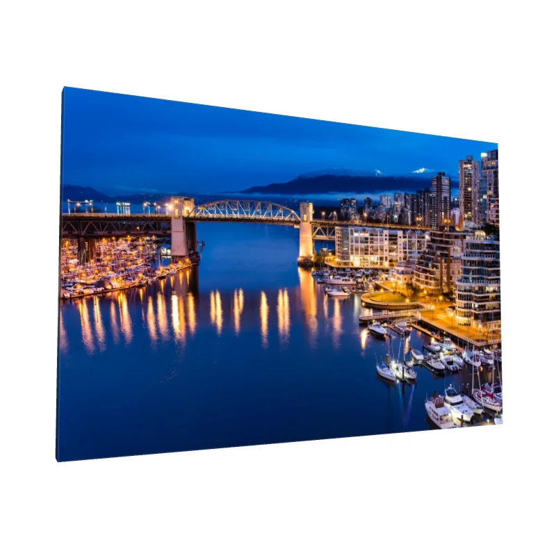 Tablou canvas: Peisaj Urban Nocturn cu Reflecții - Image 1