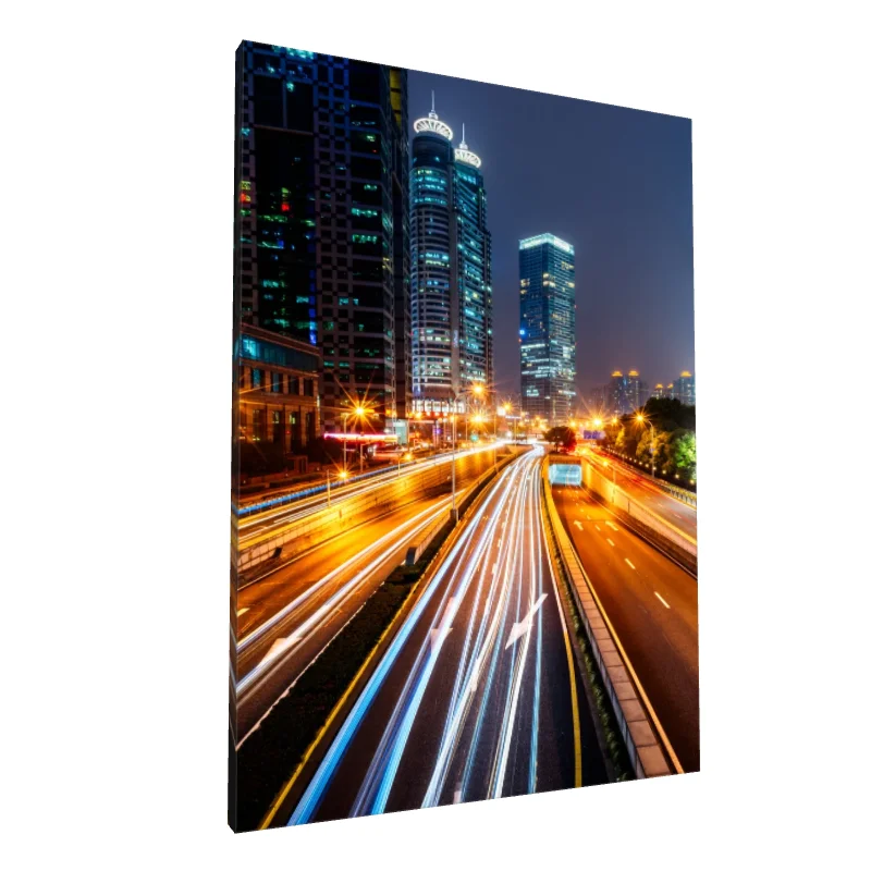 Tablou canvas: Trafic Urban Nocturn în Lumini Vibrante - Image 1