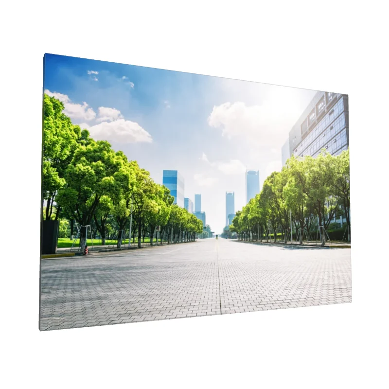 Tablou canvas: Bulevard Verde în Oraș Modern