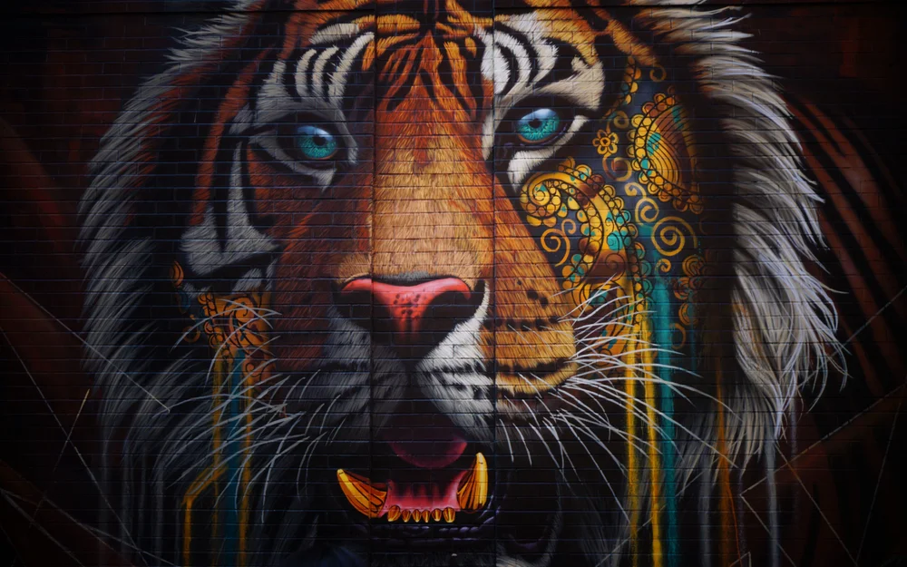 Tablou canvas: Portret de Tigru cu Detalii Aurii - Thumbnail 2