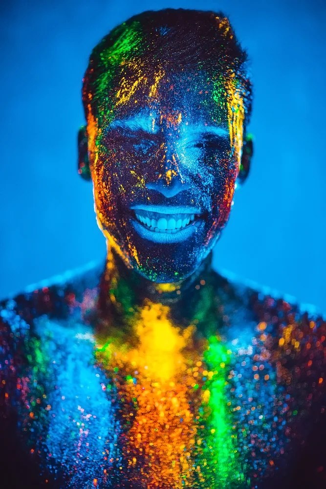 Tablou canvas: Portret Luminos cu Culori Neon - Thumbnail 2