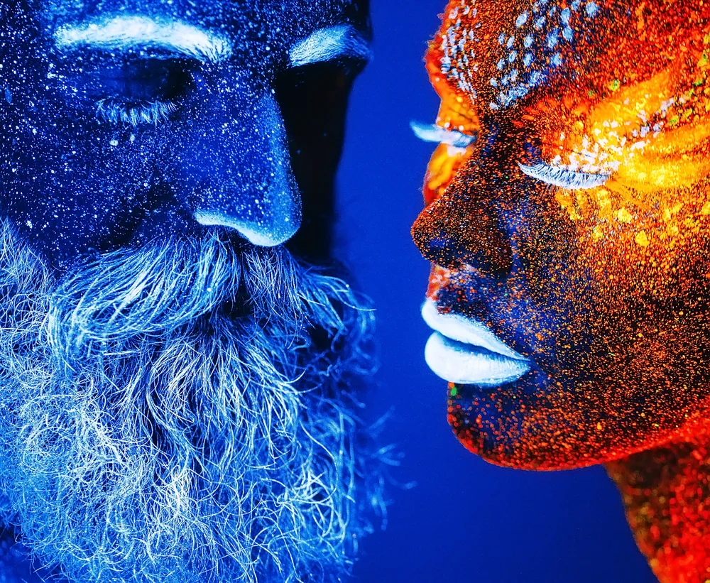 Tablou canvas: Portrete Contrastante în Lumină Neon - Thumbnail 2