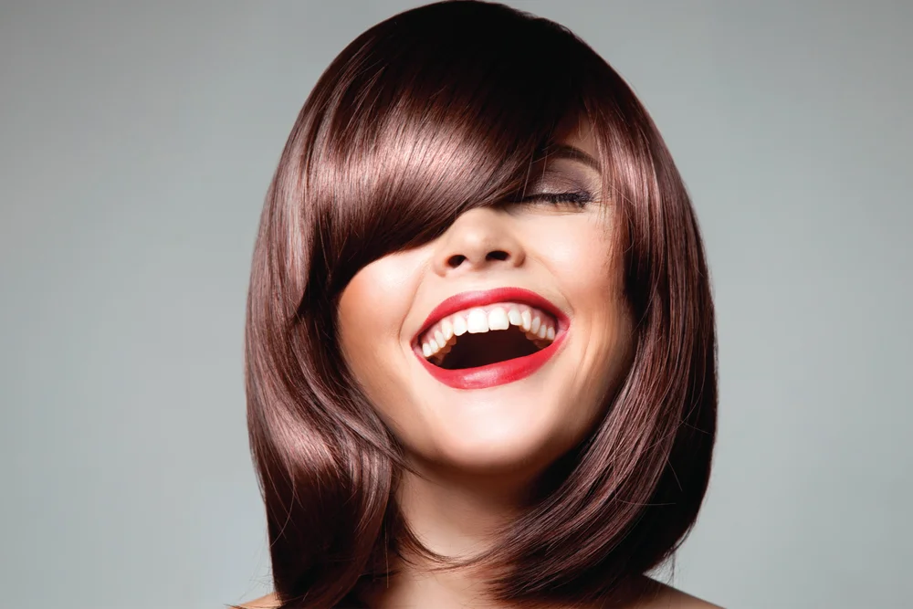 Tablou canvas: Zâmbet Radiant în Stil Modern - Thumbnail 2