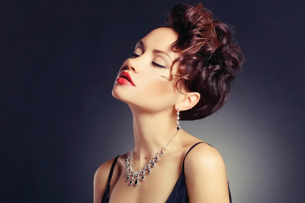 Tablou canvas: Portret Eleganță Stilistică - Thumbnail 2