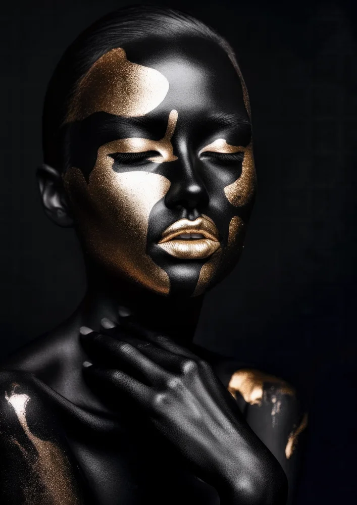 Tablou canvas: Portret cu Accente Aurii și Negru Profund - Thumbnail 2