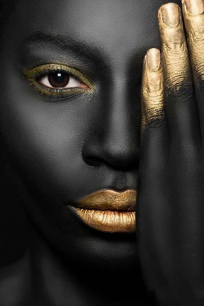 Tablou canvas: Portret Artistic cu Accente Aurii 24 - Thumbnail 2