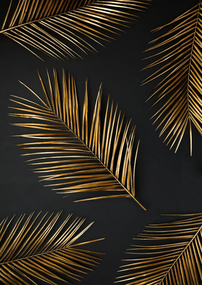 Tablou canvas: Frunze Aurii pe Fundal Negru Elegant - Thumbnail 2