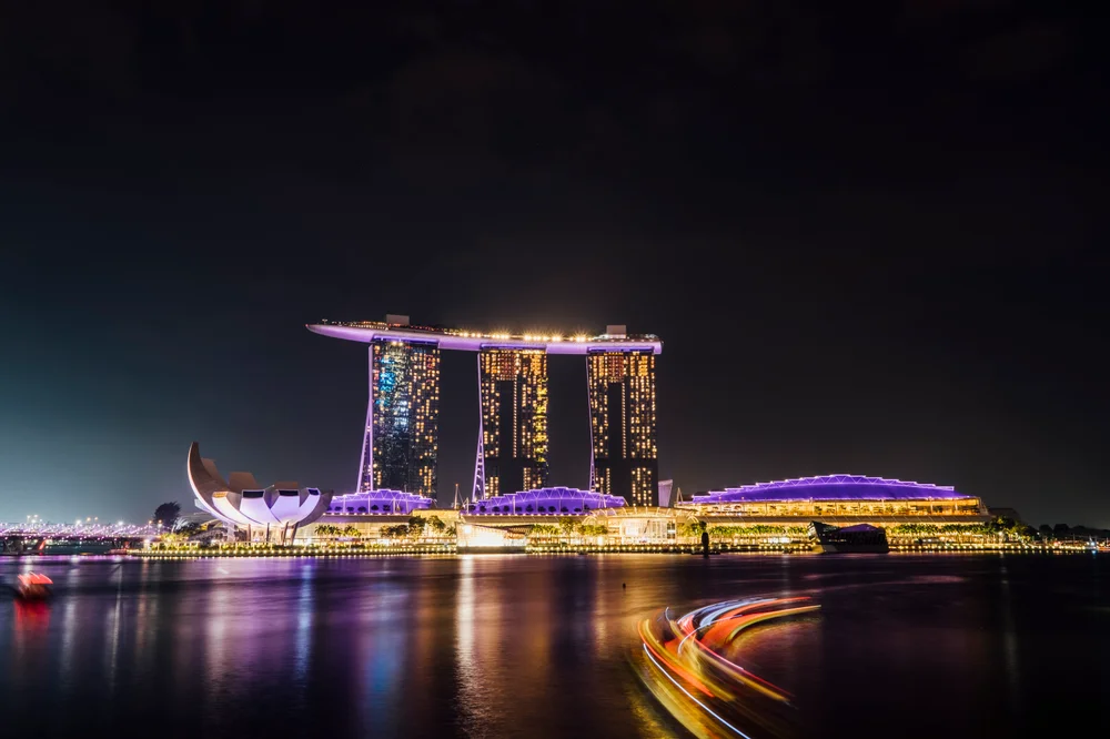 Tablou canvas: Panorama Nocturnă Marina Bay Singapore - Thumbnail 2