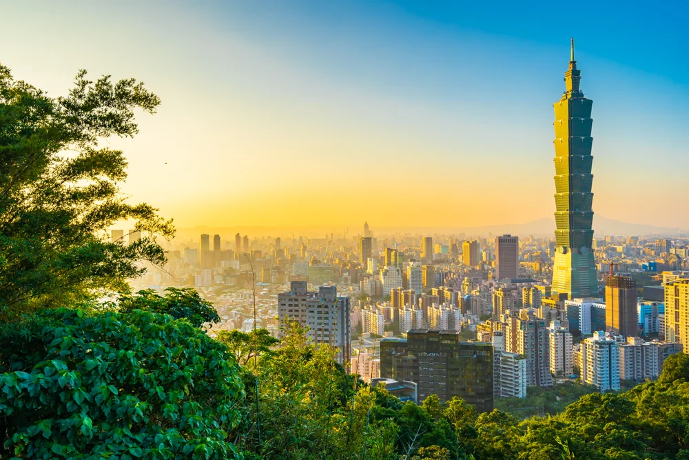 Tablou canvas: Zgârie-nori la Apus în Orașul Taipei - Thumbnail 2