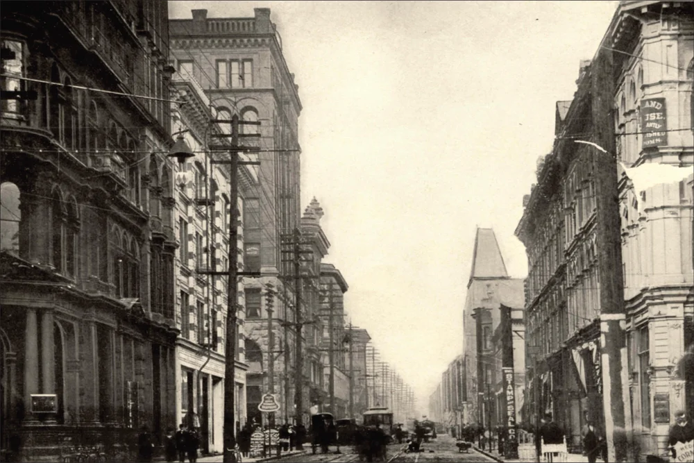 Tablou canvas: Stradă Istorică în Oraș de Epocă - Thumbnail 2