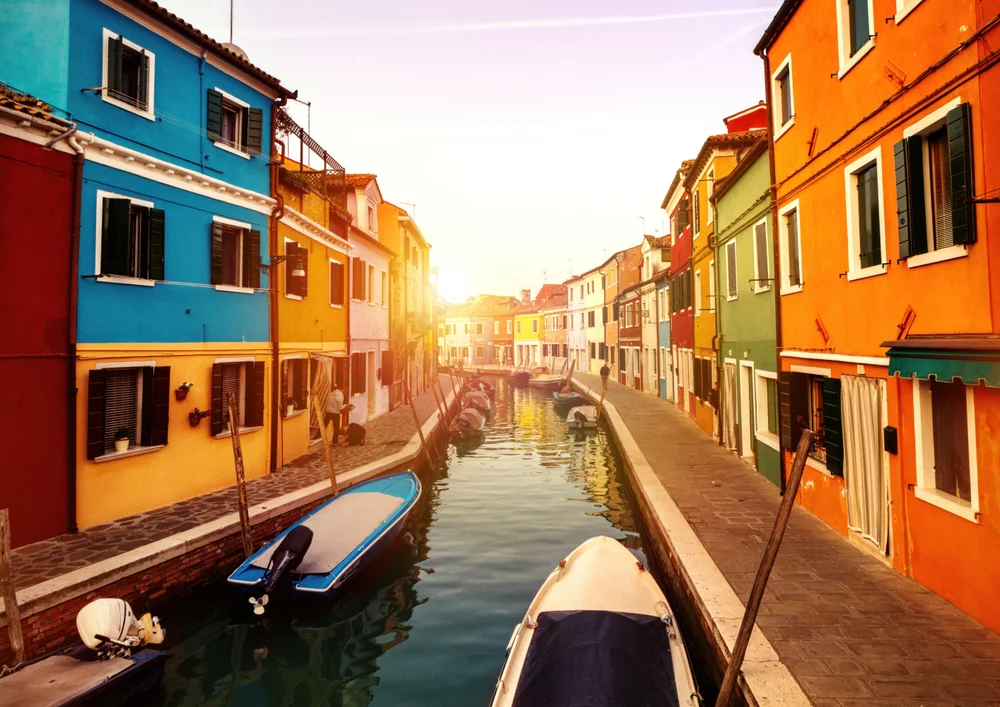 Tablou canvas: Canal la Apus în Burano, Italia - Thumbnail 2