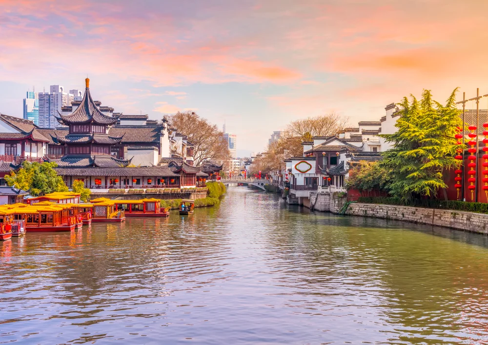 Tablou canvas: Peisaj Urban Chinezesc la Apus - Thumbnail 2