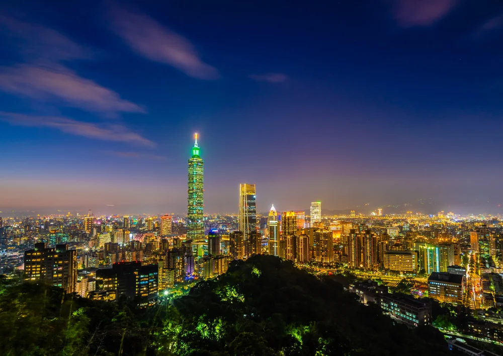 Tablou canvas: Panoramă Nocturnă Taipei - Thumbnail 2