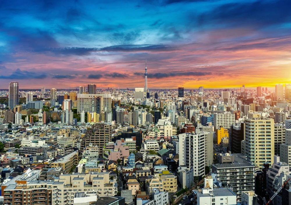 Tablou canvas: Panoramă Urbană la Apus Vibrant - Thumbnail 2