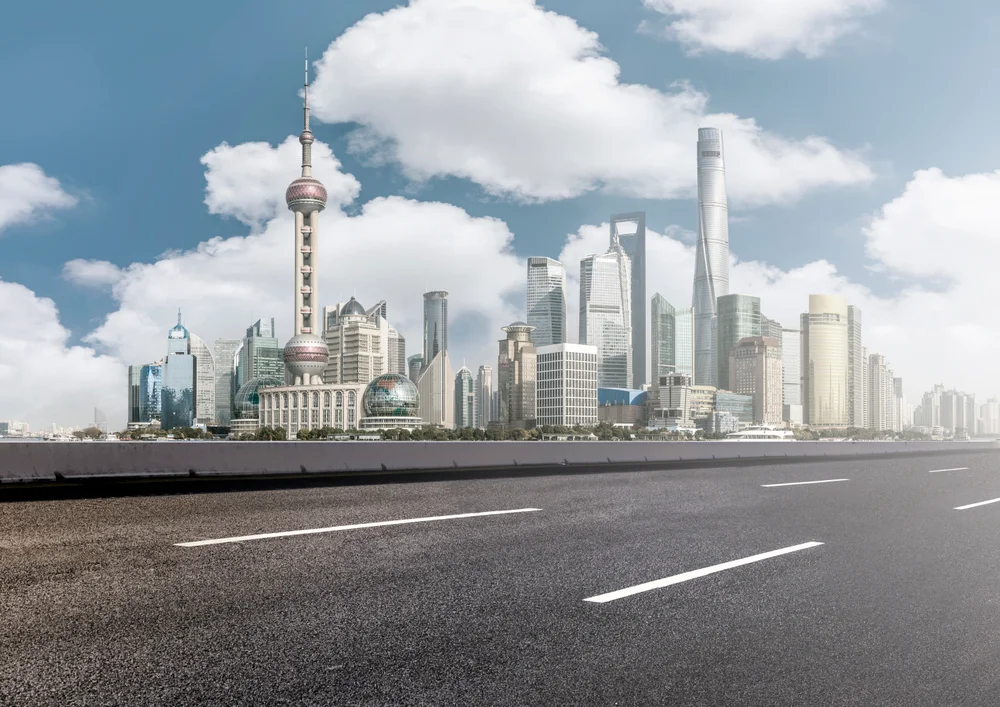 Tablou canvas: Silhouette Urbană cu Turnuri Moderne - Thumbnail 2